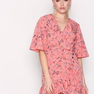 Topshop Pink Floral Off Duty Ruffle Tea Dress-6